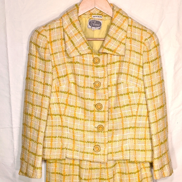 Vintage 60's yellow tweed suit from Silvia Mills in size 12 - Picture 2 of 10